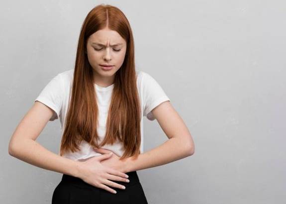 Đau bụng là dấu hiệu phổ biến của bệnh đại tràng co thắt