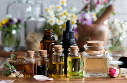 Tinh dầu thảo dược giúp dịu cơn đau gút, người bệnh dễ chịu hơn