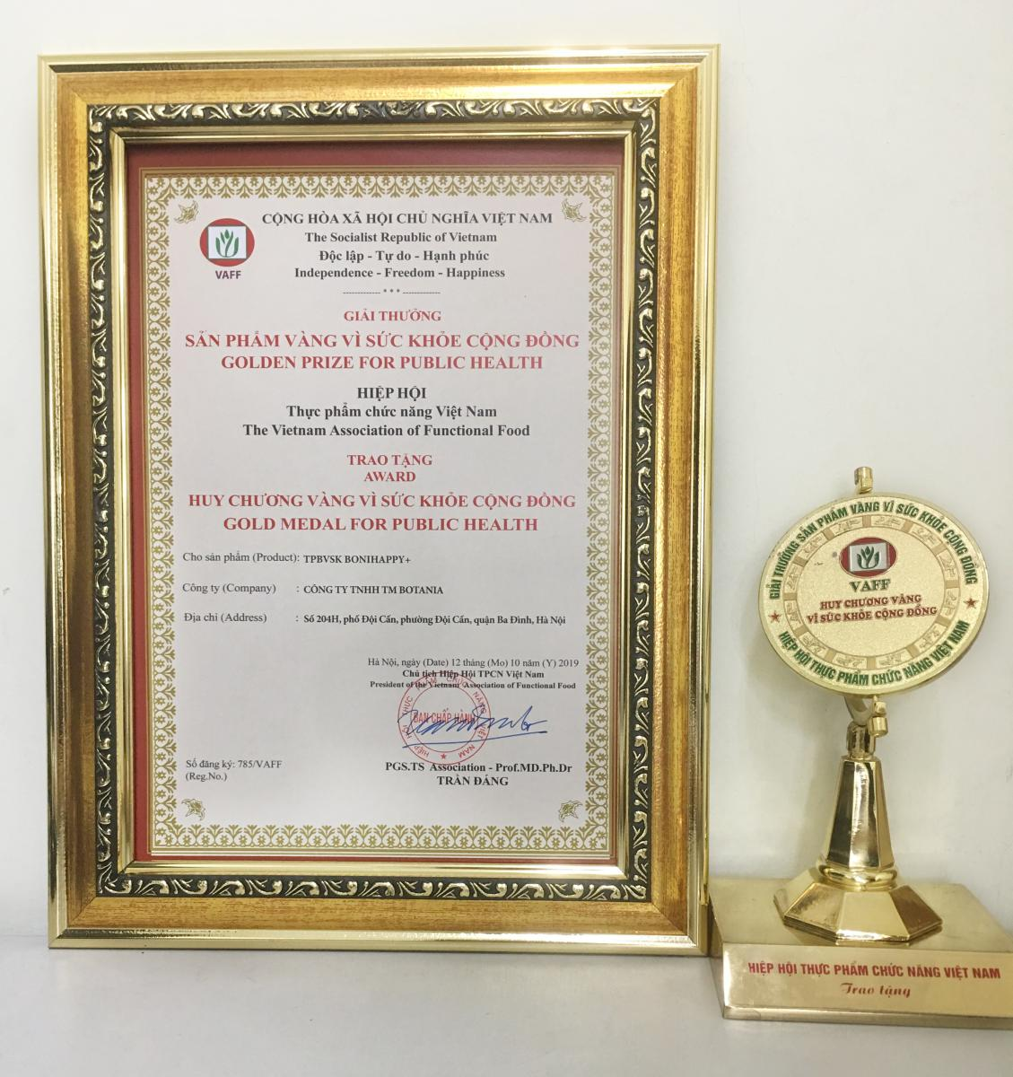 Cúp và giải thưởng “Sản phẩm vàng vì sức khỏe cộng đồng” năm 2019