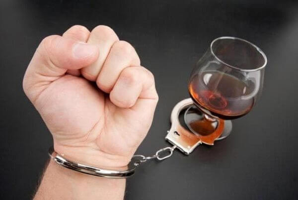 Tìm hiểu về chứng nghiện rượu