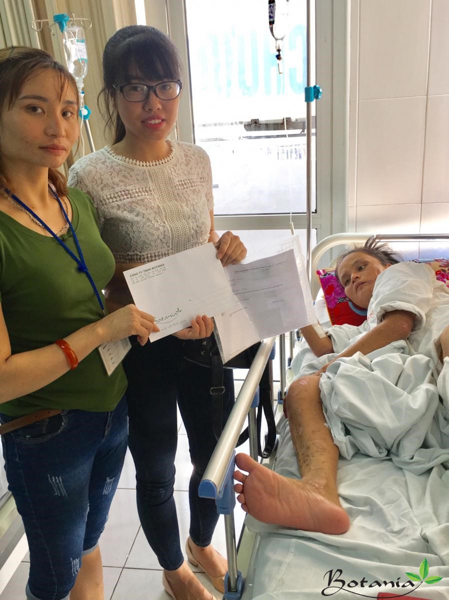 Công ty botania từ thiện 2 vợ chồng bị lũ cuốn