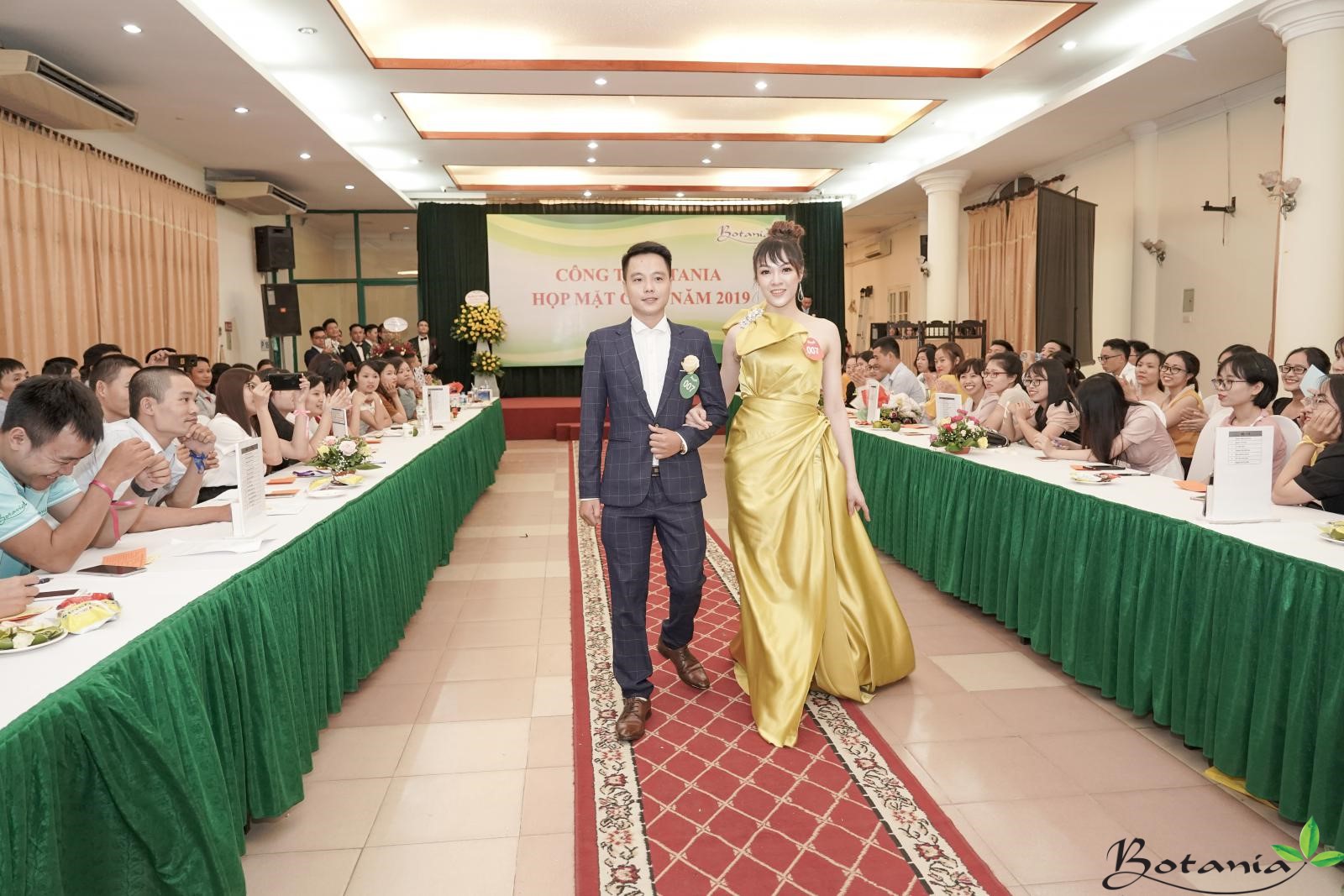 cặp đôi số 007 thi hoa hậu và nam vương công ty botania