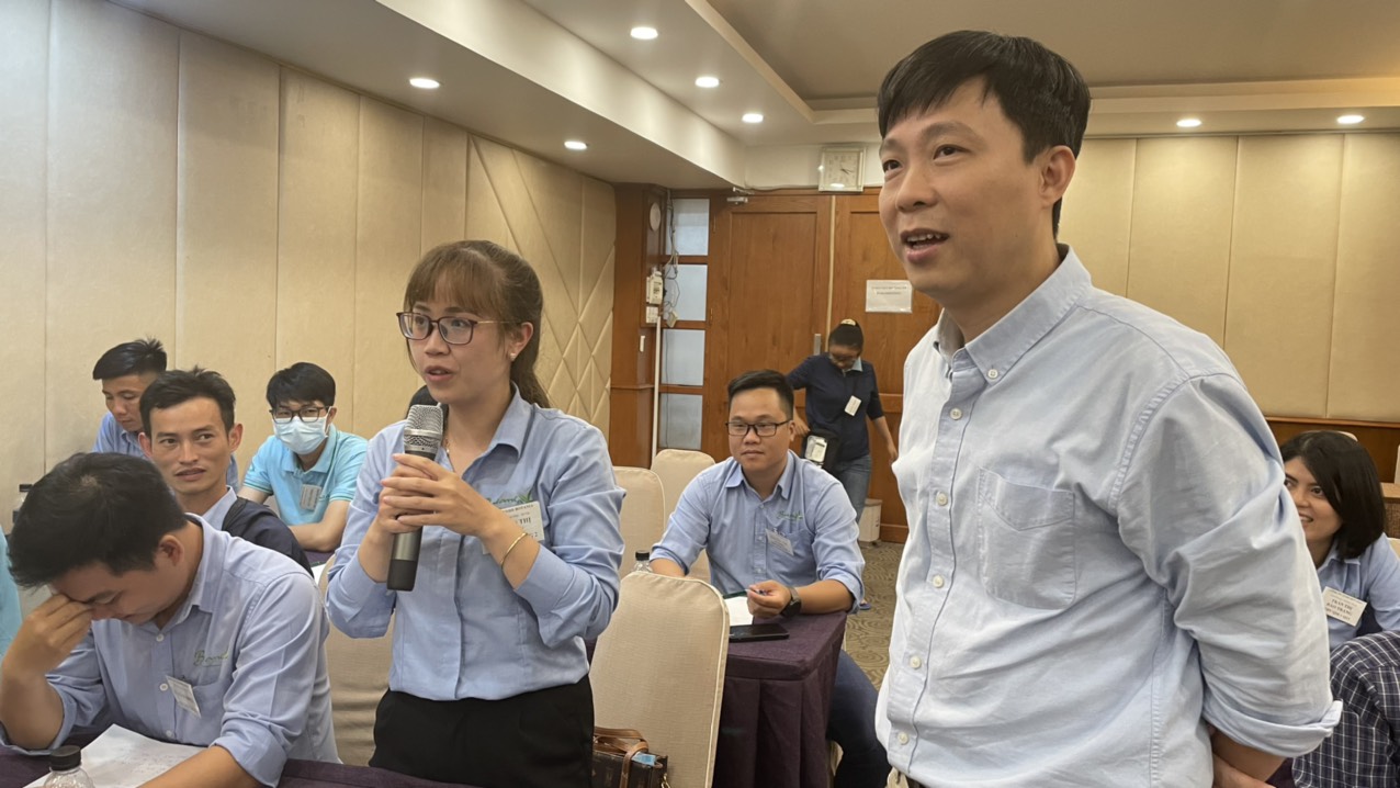 Phần trình dược viên hỏi và dược sĩ trả lời trong buổi hội thảo