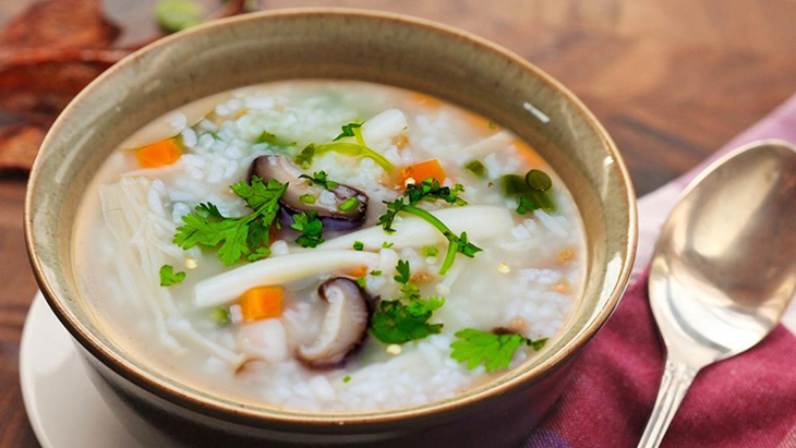 Bạn nên ăn thức ăn mềm, nhừ,...