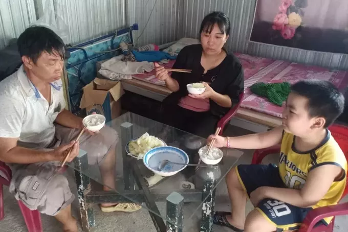 Bữa cơm ngày tết của gia đình chị Lương