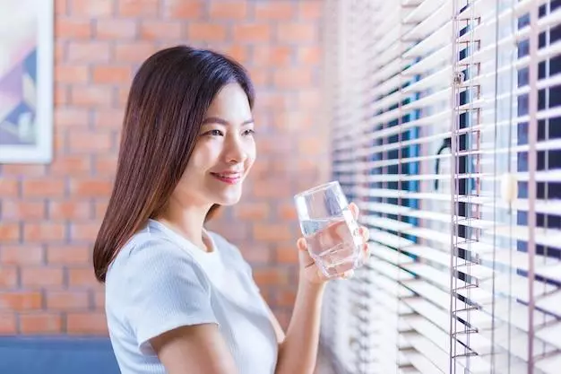 Dùng máy lọc nước ion kiềm