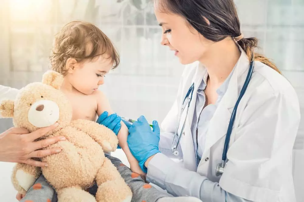 Tiêm vaccine đầy đủ là cách tốt nhất phòng ngừa bại liệt