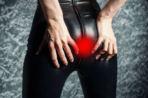 Rò hậu môn là gì? Nguyên nhân, triệu chứng, chẩn đoán và điều trị