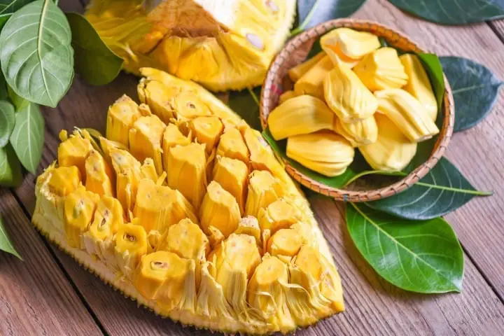 Mít là loại trái cây gây nóng trong, không nên ăn nhiều vào mùa hè