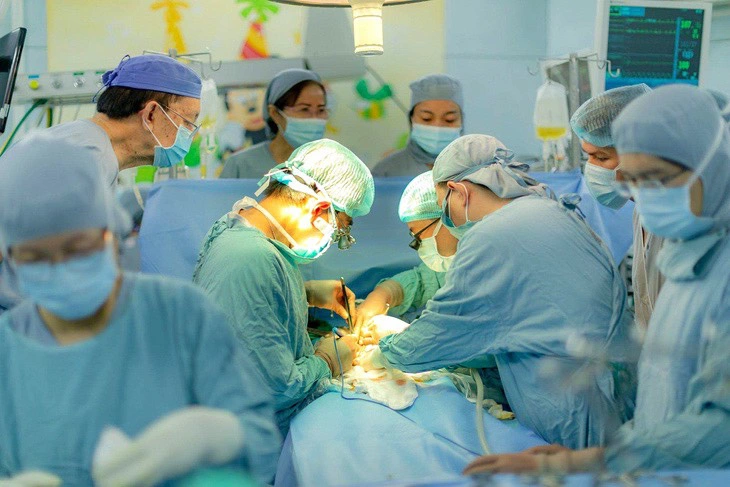 Ca phẫu thuật ghép gan tại Bệnh viện Nhi đồng 2