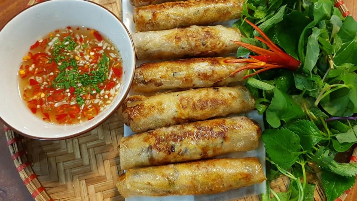 Hạn chế đồ ăn chiên rán ngày Tết.