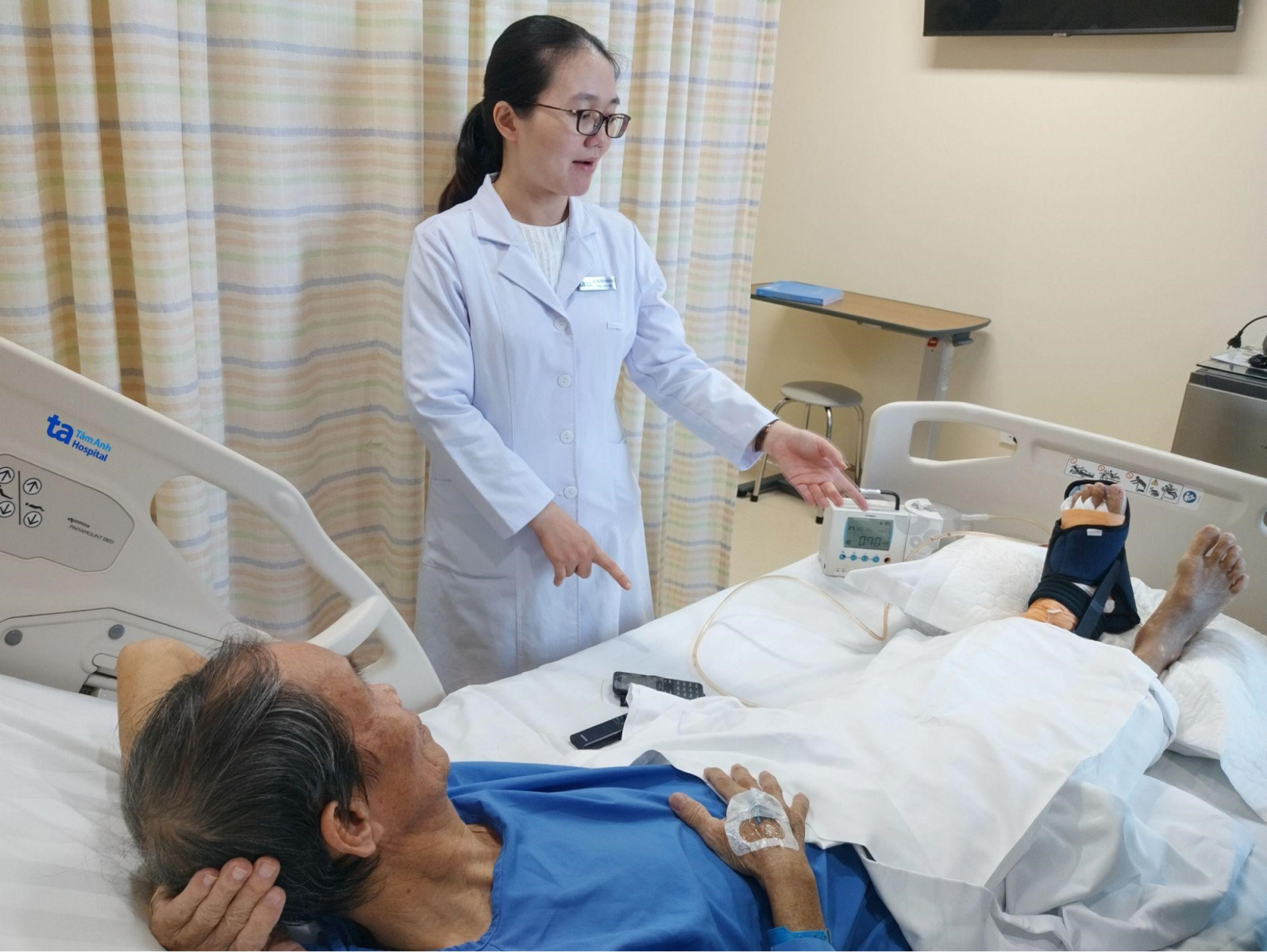 Nhiễm trùng, hoại tử chân do vi khuẩn đa kháng thuốc