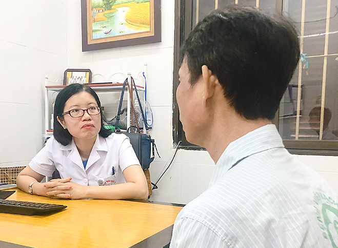 Người đàn ông bị ảo giác nghiêm trọng do chứng sảng rượu