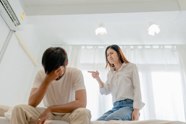 Nam giới bị bạo lực gia đình thường cam chịu, không nói với người khác