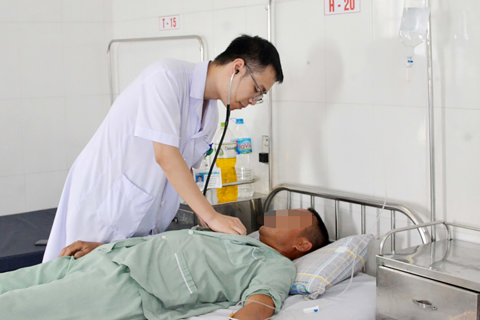 Cảnh báo nguy cơ suy thận cấp do nắng nóng