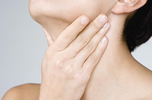 Tìm hiểu về viêm thanh quản, khàn tiếng